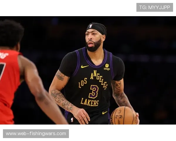 前NBA球星戴维斯涉嫌非法禁锢与严重殴打遭多项重罪指控 前NBA球星戴维斯涉嫌非法禁锢与严重殴打遭多项重罪指控